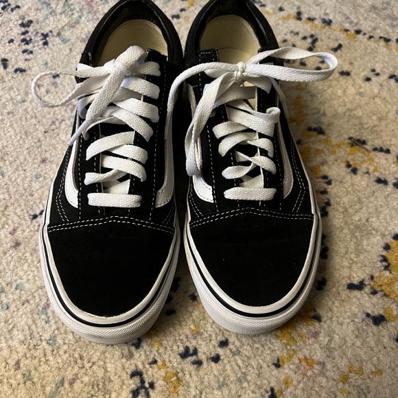 Vans Old Skool Shoe - Picture 2 of 4